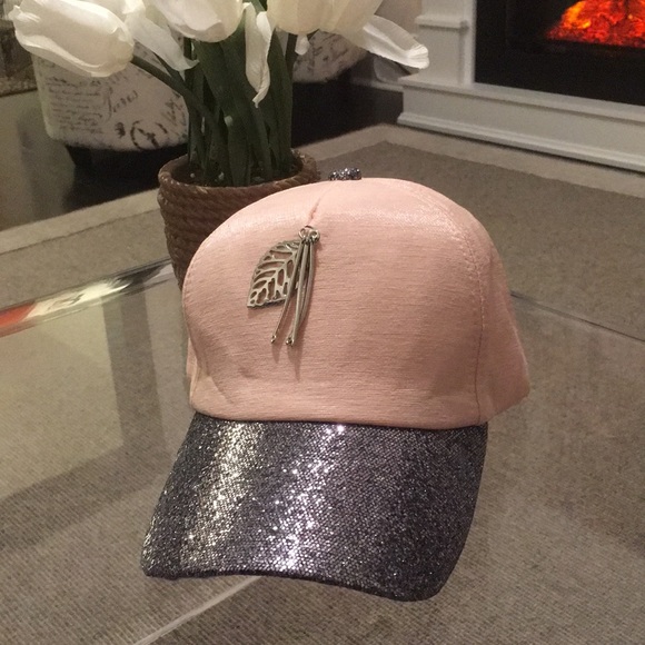 Accessories - Fashion women hat 🧢